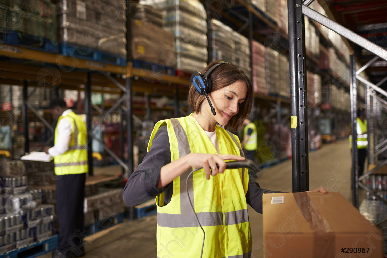 Работник склада