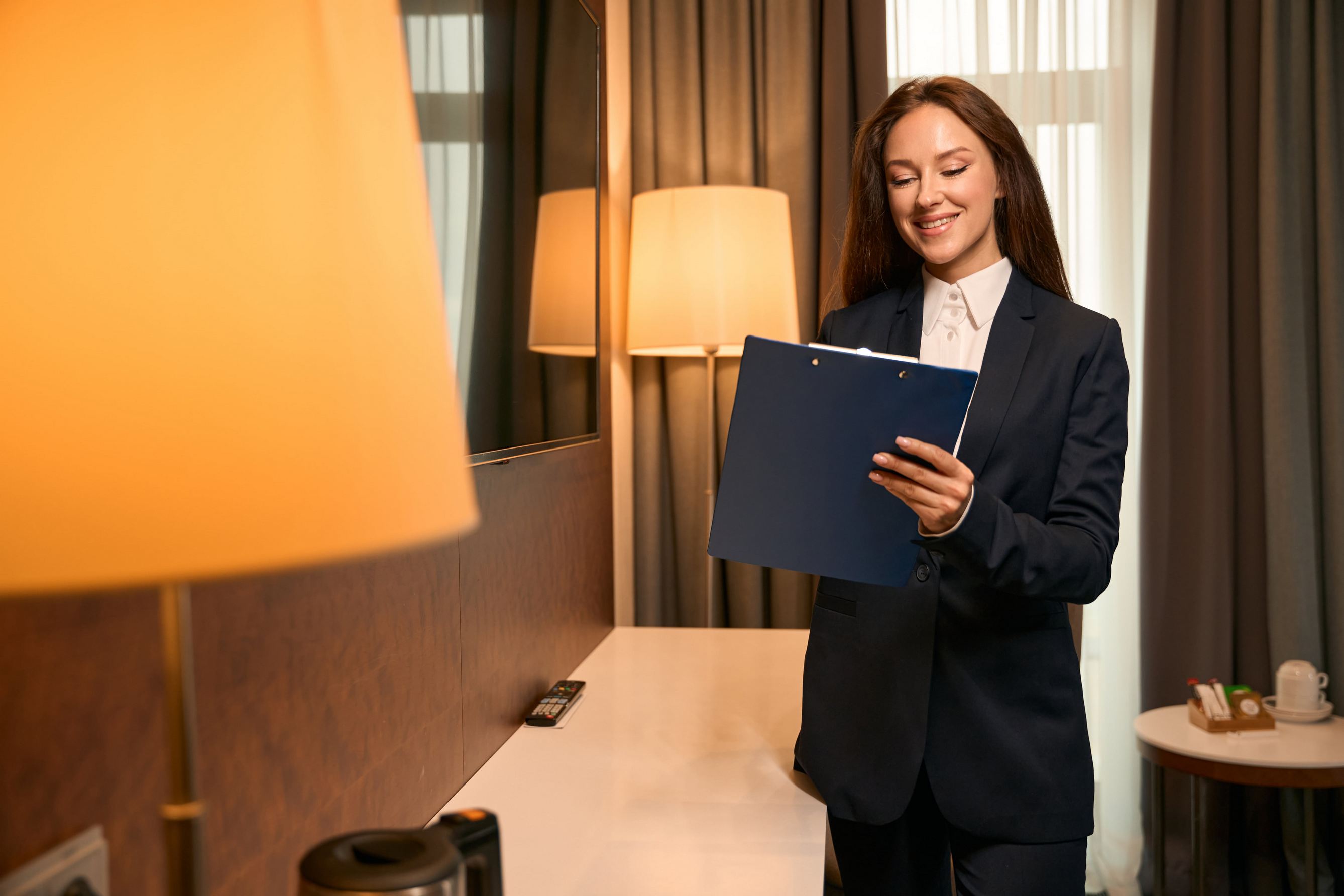 Администратор-горничная