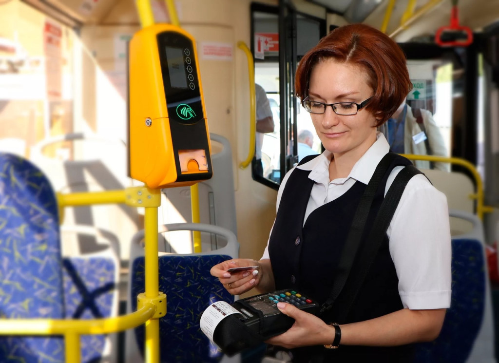 Кондуктор автобуса